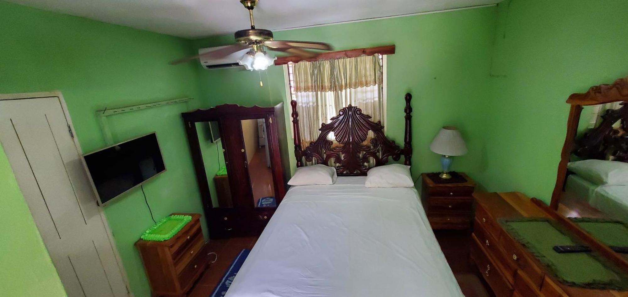 Little Shaw Park Guest House Ocho Rios Ngoại thất bức ảnh