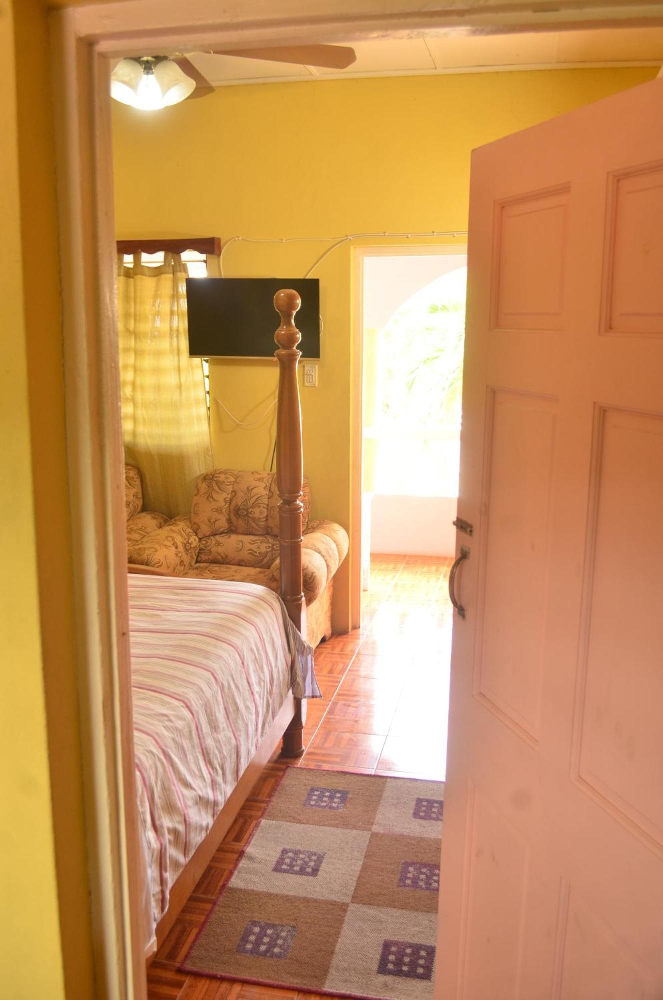 Little Shaw Park Guest House Ocho Rios Ngoại thất bức ảnh