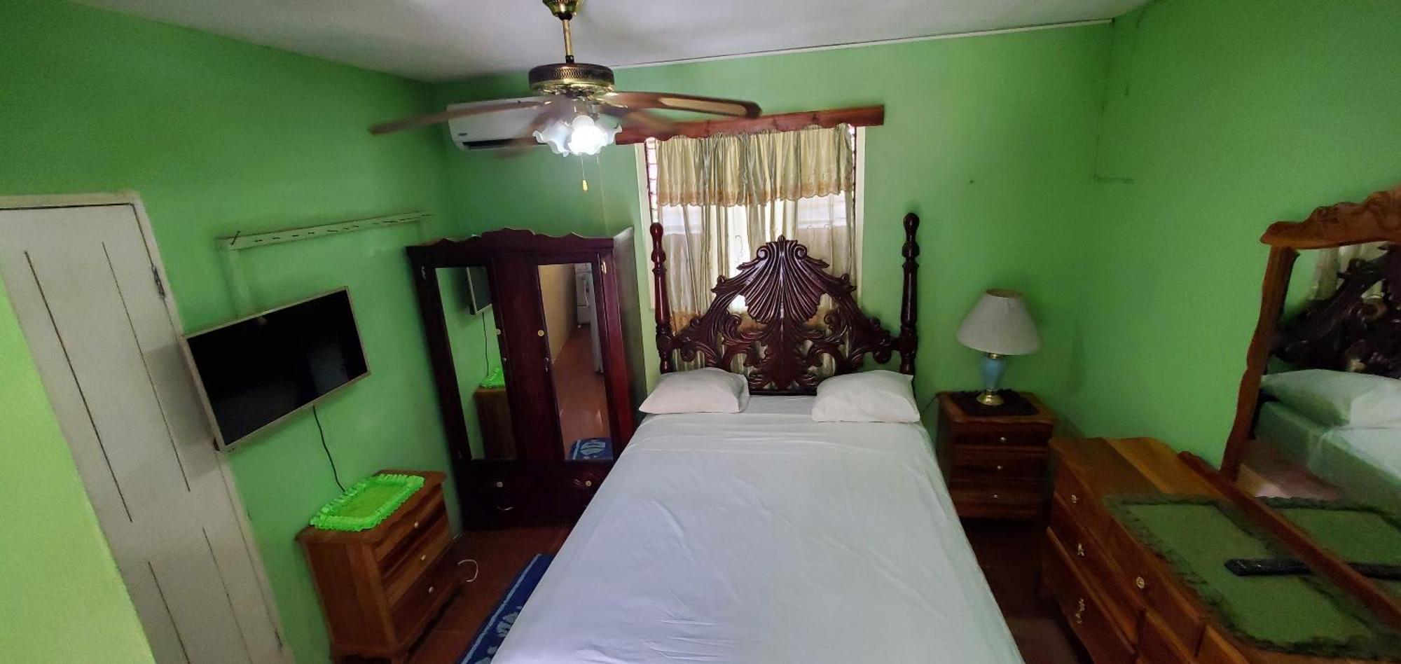 Little Shaw Park Guest House Ocho Rios Ngoại thất bức ảnh