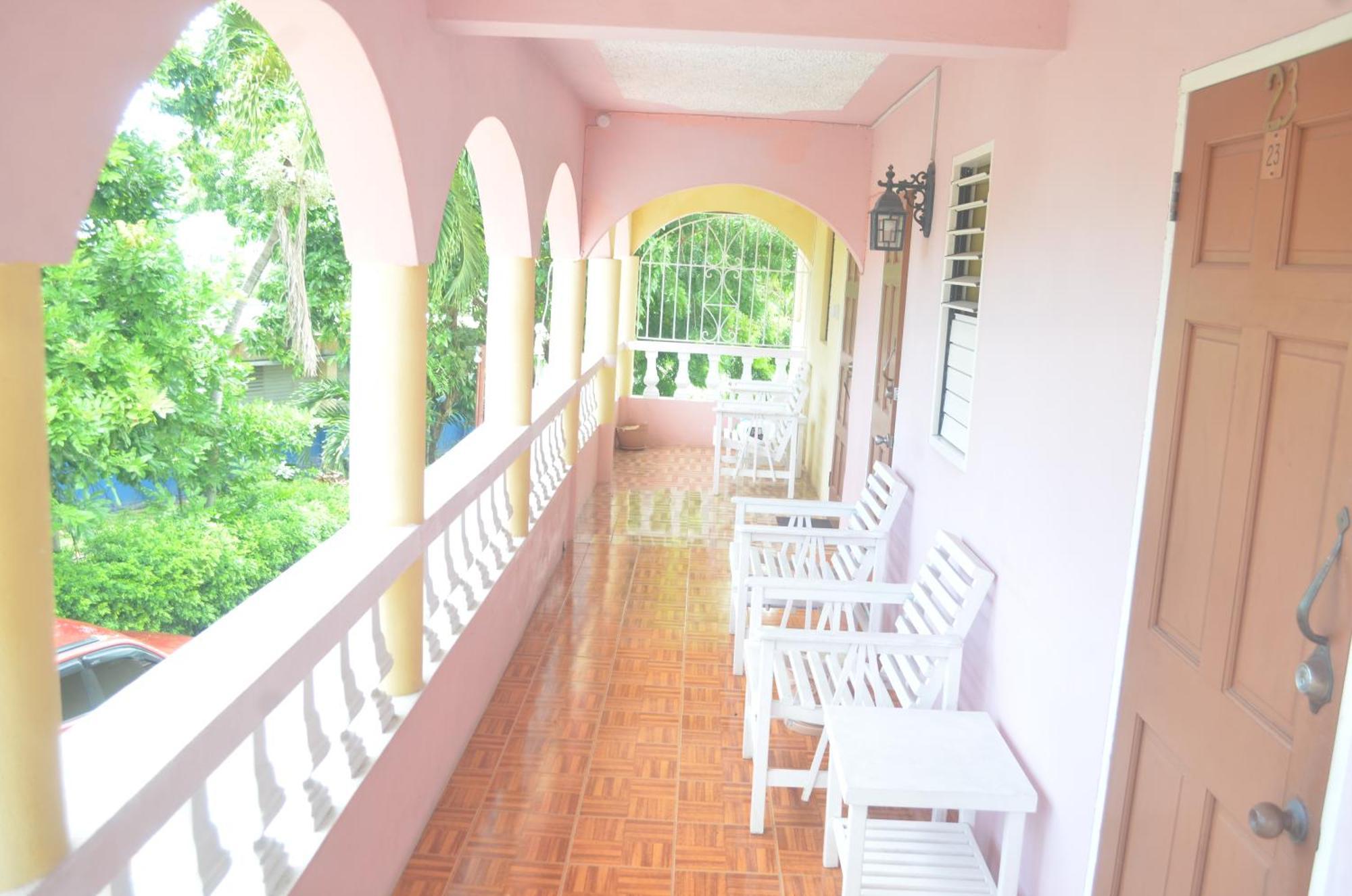 Little Shaw Park Guest House Ocho Rios Ngoại thất bức ảnh