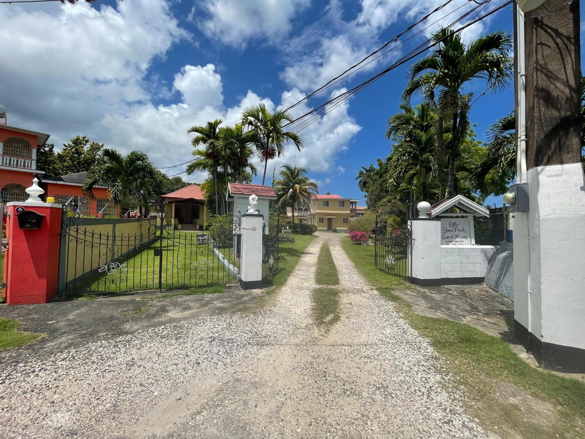 Little Shaw Park Guest House Ocho Rios Ngoại thất bức ảnh